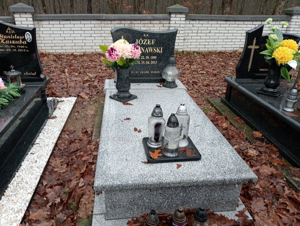 Grób Józef Rożnawski